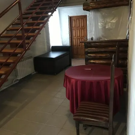 Strada Hotel 2*